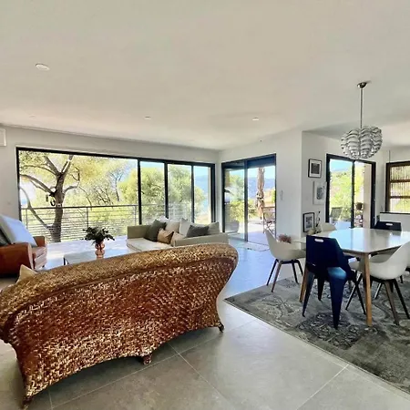 D'architecte Avec Vue Imprenable Et Piscine Chauffee Villa