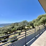 D'architecte Avec Vue Imprenable Et Piscine Chauffee