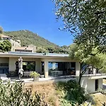 D'architecte Avec Vue Imprenable Et Piscine Chauffee Willa