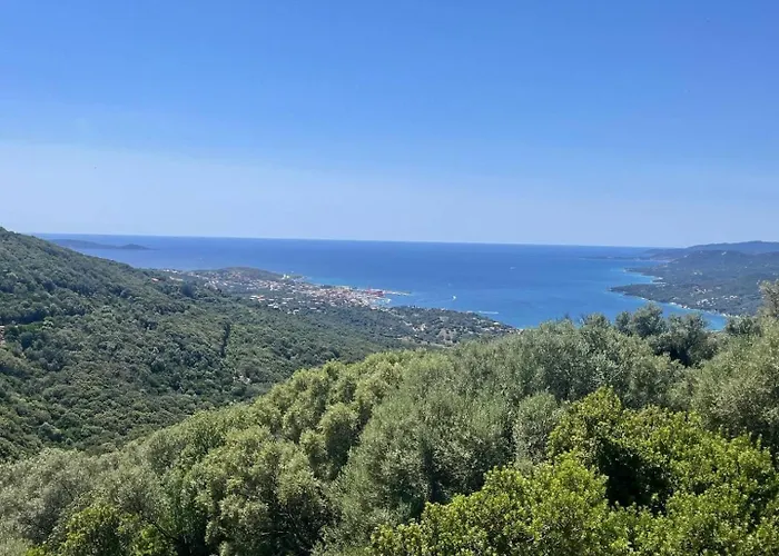 D'architecte Avec Vue Imprenable Et Piscine Chauffee *