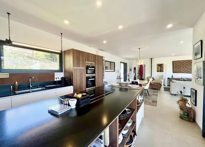 Villa D'architecte Avec Vue Imprenable Et Piscine Chauffee Viggianello