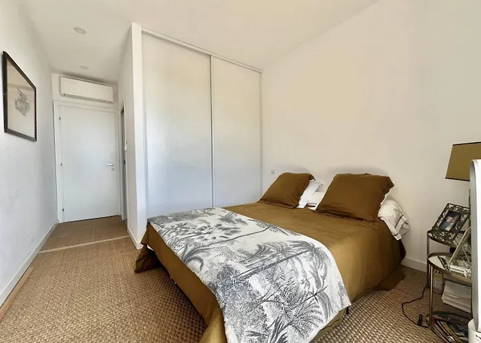 D'architecte Avec Vue Imprenable Et Piscine Chauffee *