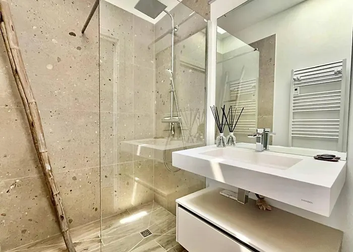 D'architecte Avec Vue Imprenable Et Piscine Chauffee Villa